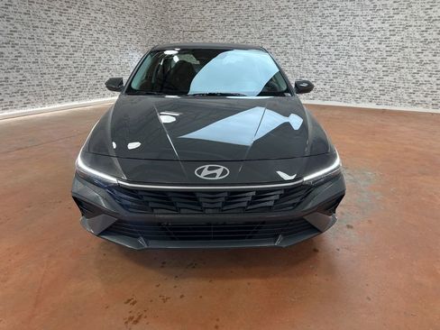 New 2026 Hyundai Elantra Blue image 2