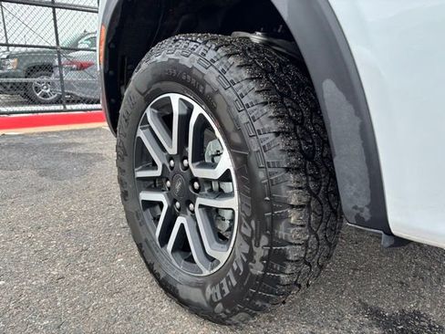 New 2025 Ford Ranger Lariat w/ FX4 Off-Road Package image 27