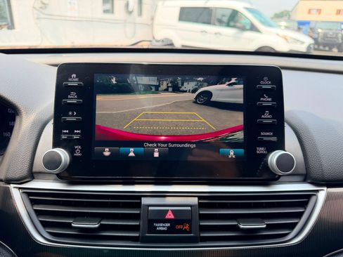 Used 2018 Honda Accord Sport image 30