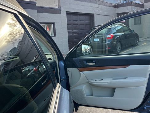 Used 2014 Subaru Outback 2.5i Limited image 11