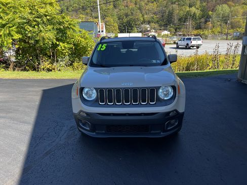Used 2015 Jeep Renegade Latitude w/ Cold Weather Group II image 2