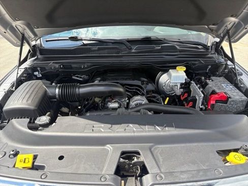 Used 2019 RAM 1500 Laramie AWD/4WD image 27