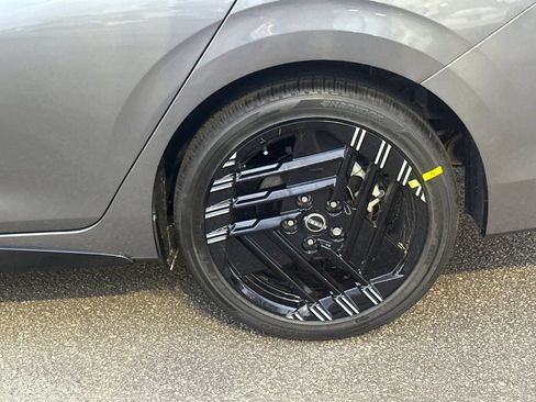 New 2026 Nissan Sentra SR w/ Floor Mat Package image 19