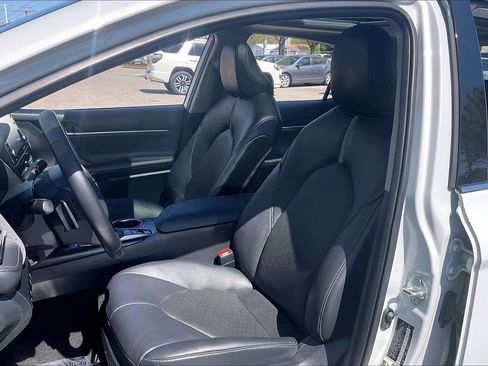 Used 2023 Toyota Camry XSE image 30
