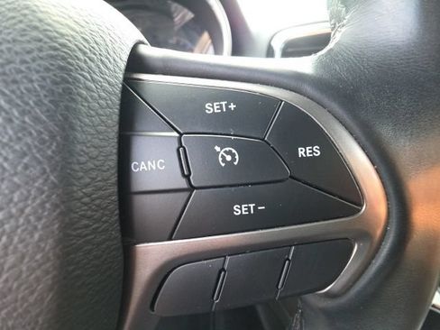 Used 2019 Jeep Grand Cherokee Limited AWD/4WD image 26