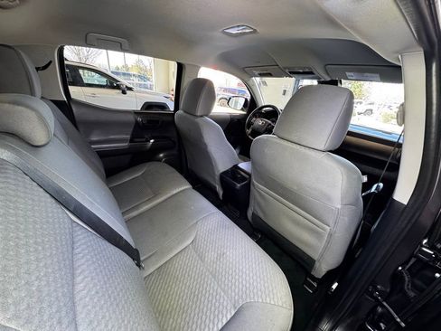 Used 2022 Toyota Tacoma SR image 54
