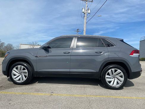Used 2021 Volkswagen Atlas Cross Sport SE w/ Panoramic Sunroof Package image 5