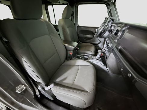 Used 2023 Jeep Wrangler Willys image 25