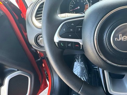 Used 2021 Jeep Renegade Sport w/ Sport Appearance Group AWD/4WD image 24