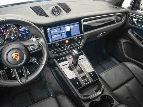 Used 2024 Porsche Macan Turbo image 19