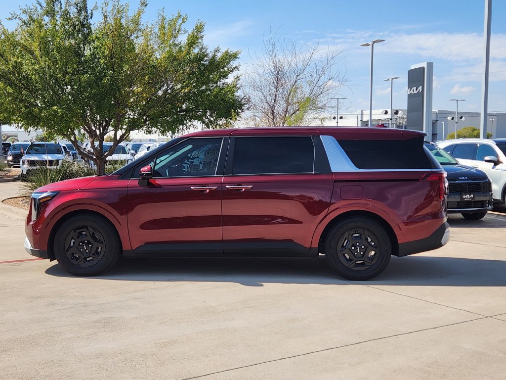New 2026 Kia Carnival FWD image 3