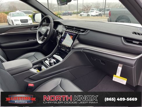 New 2025 Jeep Grand Cherokee L Limited image 32