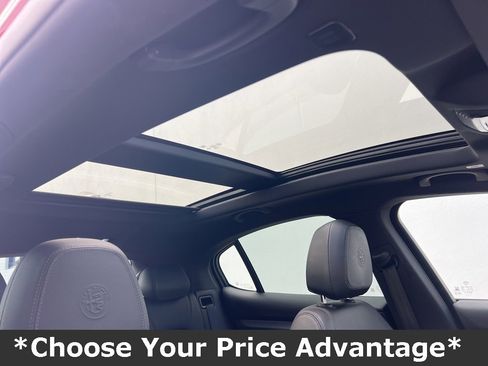Used 2022 Alfa Romeo Stelvio Veloce image 35