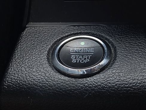 Used 2018 Ford Expedition Limited RWD image 17