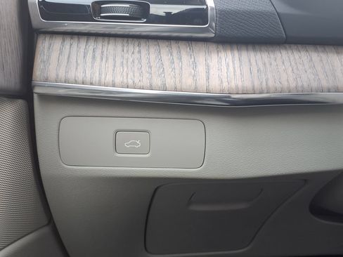 Certified 2024 Volvo XC90 B6 Plus w/ Protection Package Premier AWD/4WD image 37