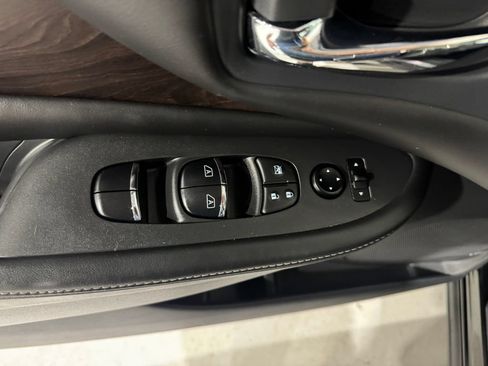 Used 2020 Nissan Murano Platinum AWD/4WD image 16