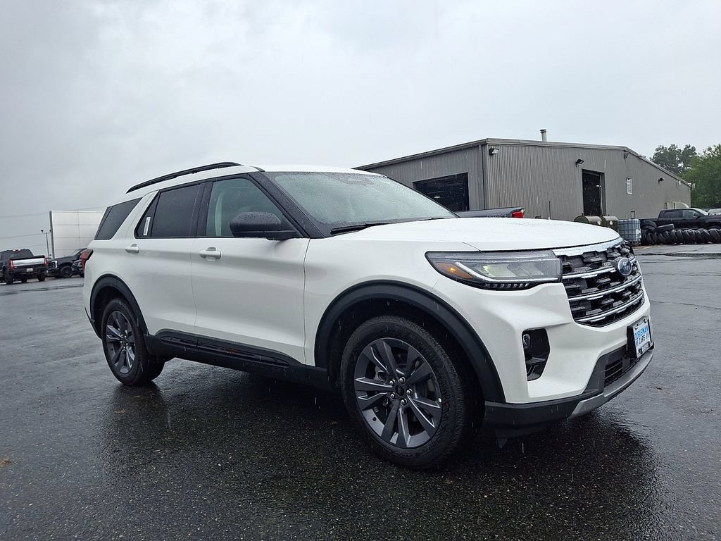 New 2026 Ford Explorer Active w/ Active Comfort Package AWD/4WD image 1