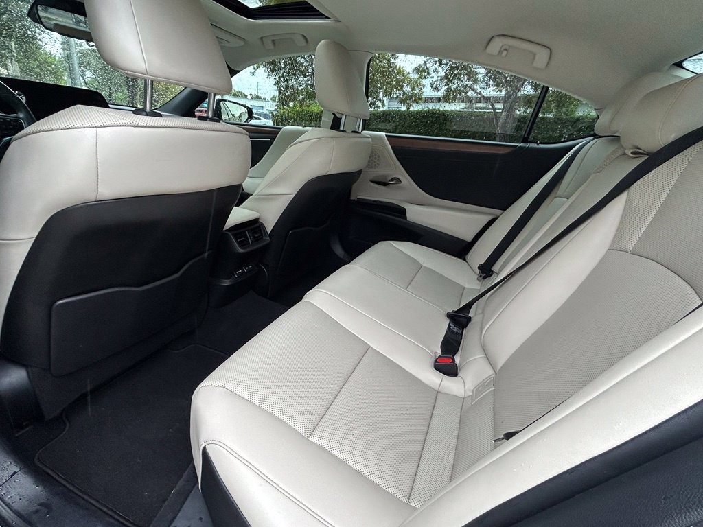 Used 2025 Lexus ES 350 w/ Premium Package FWD image 42