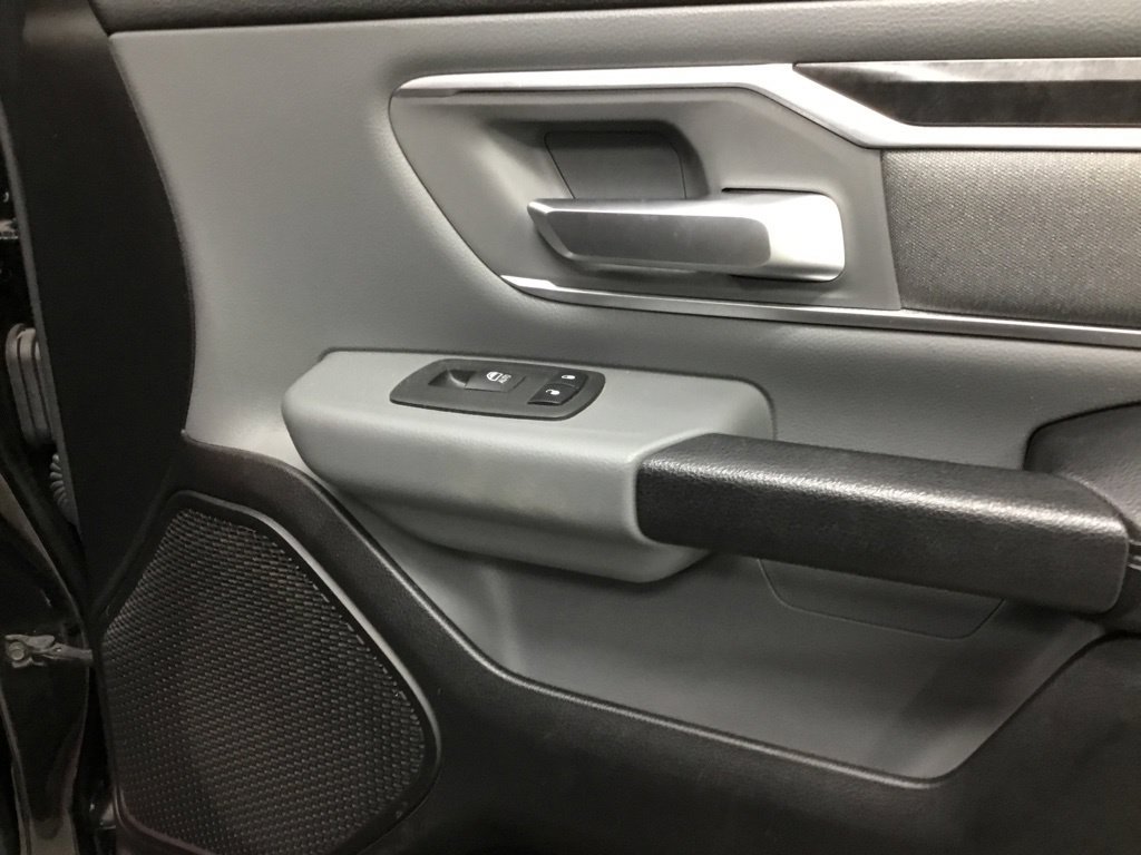 Used 2020 RAM 1500 Big Horn AWD/4WD image 22