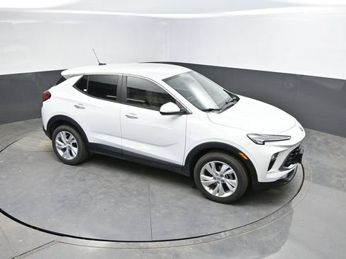 Used 2025 Buick Encore GX Preferred AWD/4WD image 27