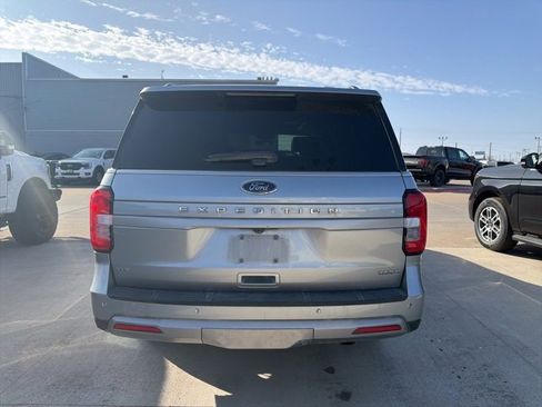 Used 2022 Ford Expedition Max XLT image 7