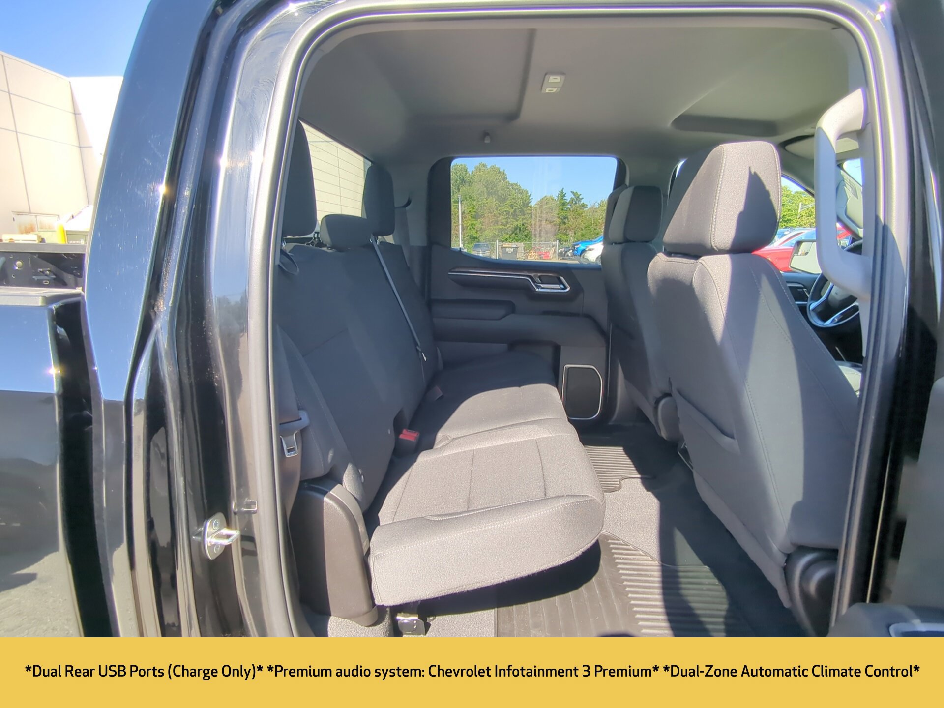 Used 2024 Chevrolet Silverado 1500 LT AWD/4WD image 11
