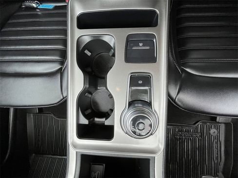 Certified 2024 Ford Edge SEL w/ Convenience Package image 13