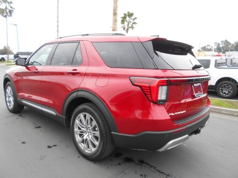 New 2026 Ford Explorer Platinum image 33