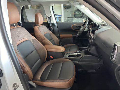Used 2025 Ford Bronco Sport Outer Banks w/ Outer Banks Tech Package+ AWD/4WD image 34