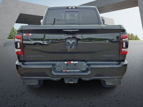 Used 2022 RAM 2500 Limited w/ Night Edition AWD/4WD image 5