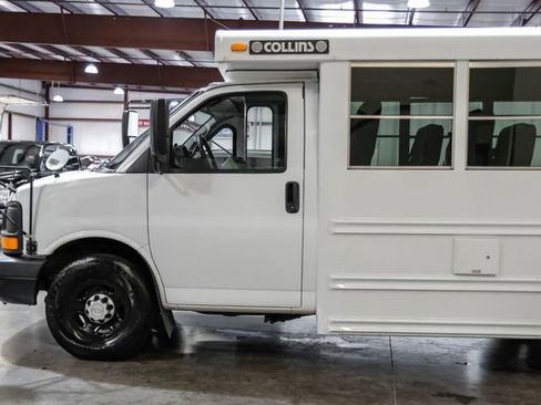 Used 2007 Chevrolet Express 3500 w/ School Bus Package RWD image 13