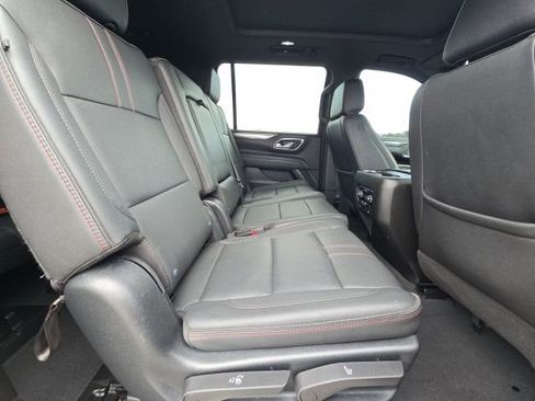 Used 2023 Chevrolet Suburban RST w/ Luxury Package image 16