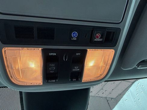 Used 2023 Honda Odyssey Elite image 24