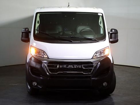 Used 2025 RAM ProMaster 2500 w/ U-Haul Equipment Group FWD image 9