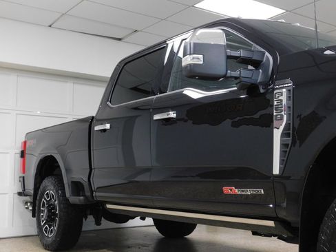 Used 2024 Ford F350 Platinum AWD/4WD image 14