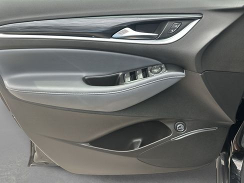 Certified 2024 Buick Enclave Essence FWD image 22