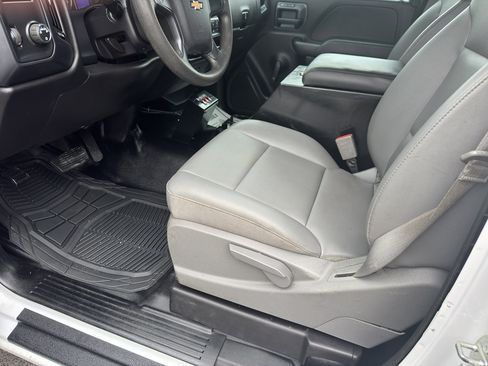 Used 2015 Chevrolet Silverado 3500 W/T image 2