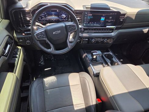 Used 2023 Chevrolet Silverado 1500 ZR2 w/ Technology Package AWD/4WD image 11
