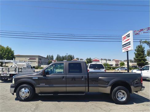 Used 2005 Ford F350 Lariat RWD image 17