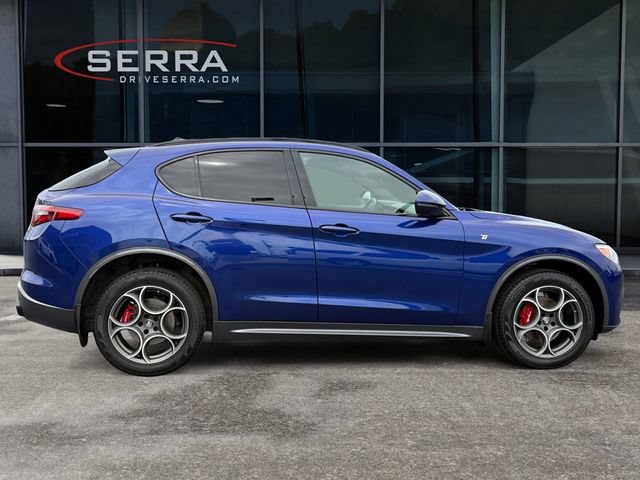 Used 2023 Alfa Romeo Stelvio Ti w/ Active Assist Plus Package AWD/4WD image 6