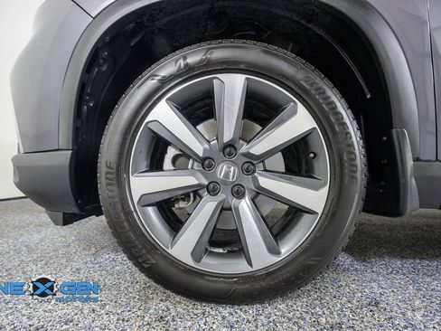 Used 2025 Honda Pilot Touring image 47