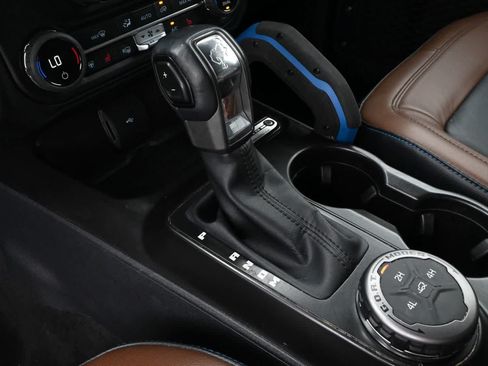 Used 2021 Ford Bronco Outer Banks AWD/4WD image 15