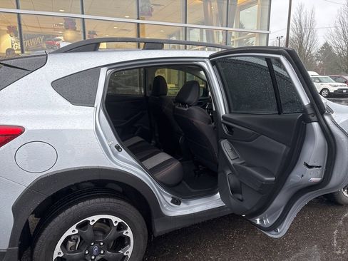 Used 2023 Subaru Crosstrek 2.0i Premium image 9