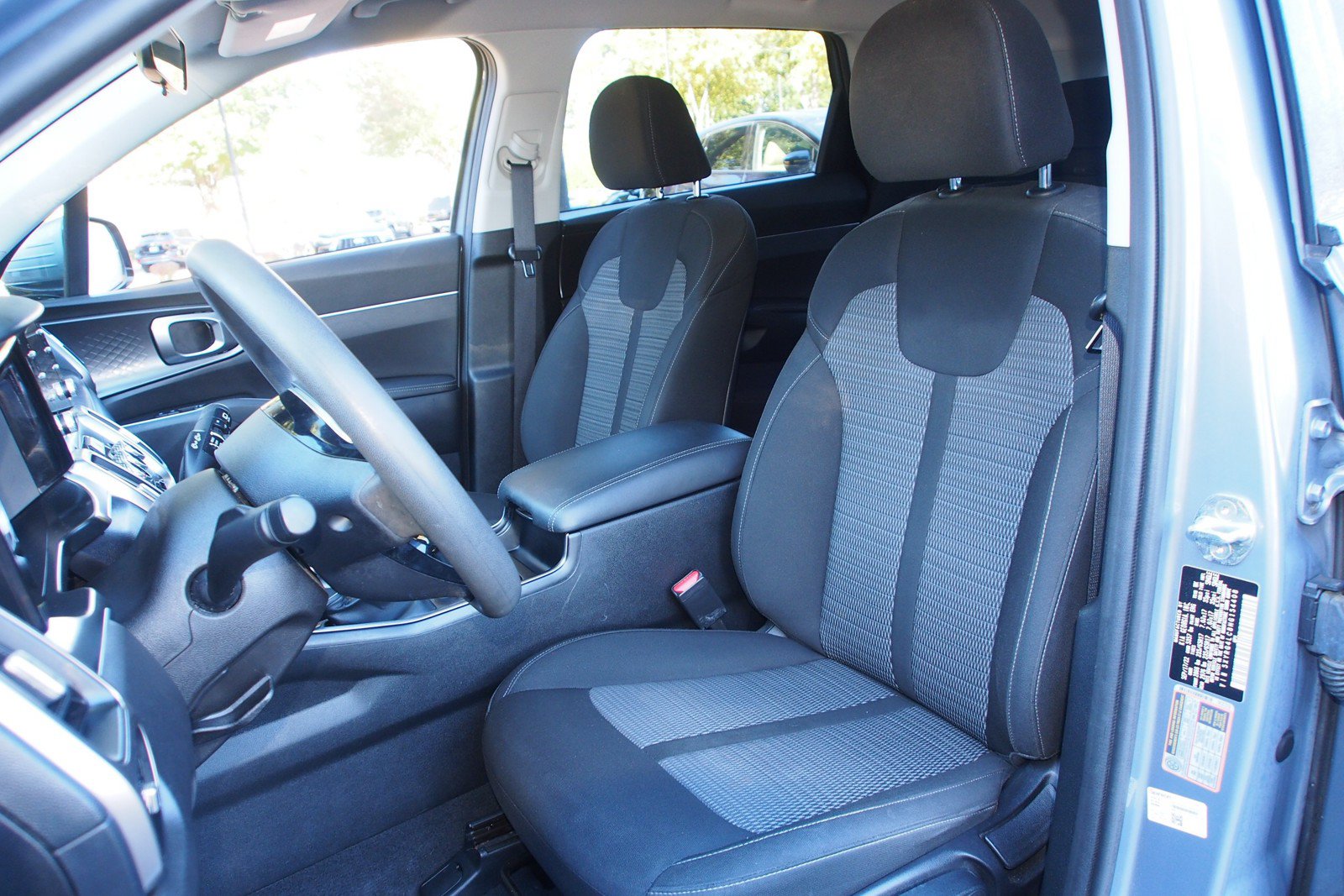 Used 2022 Kia Sorento LX FWD image 17