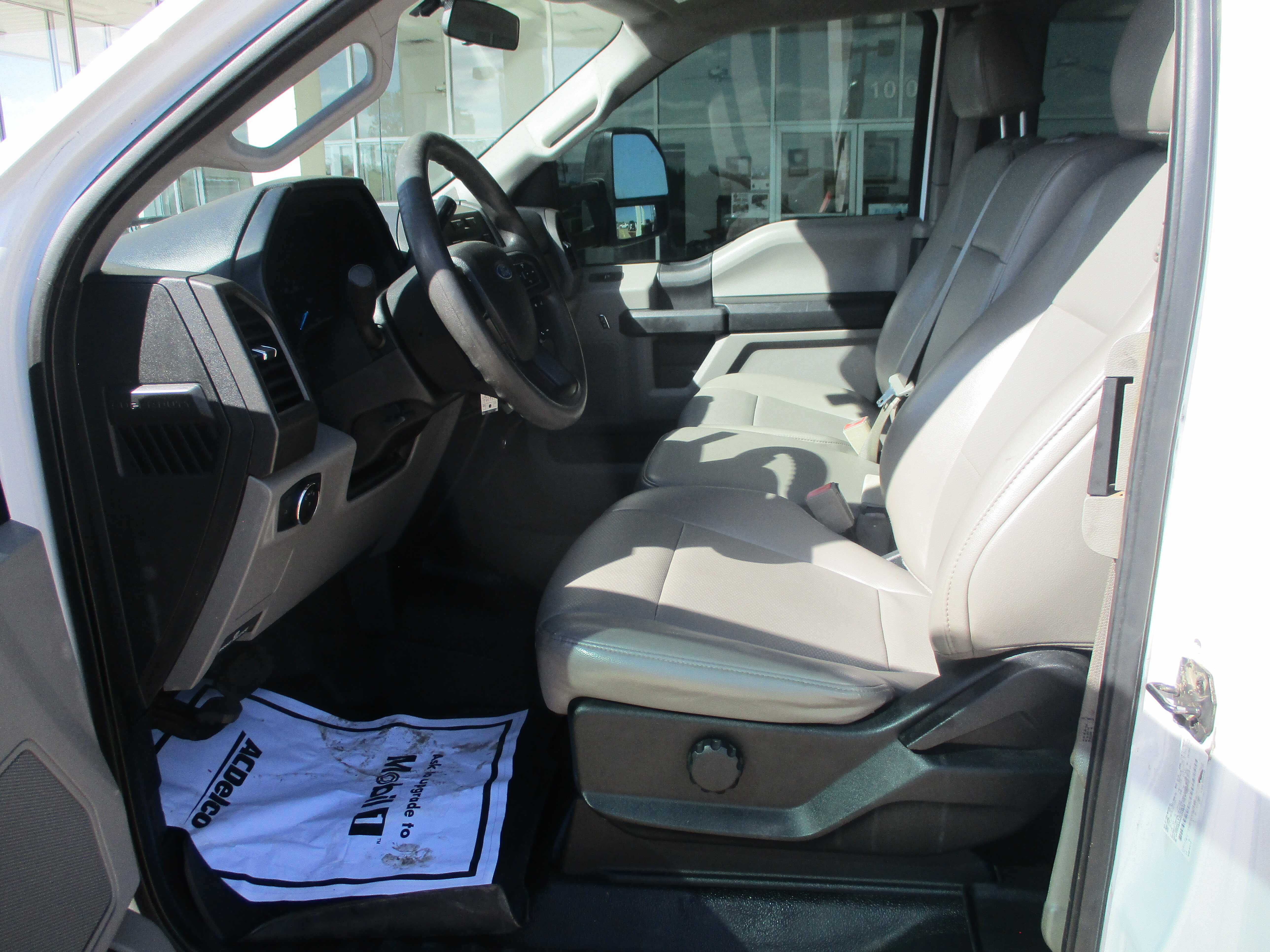 Used 2019 Ford F250 XL w/ XL Value Package AWD/4WD image 4