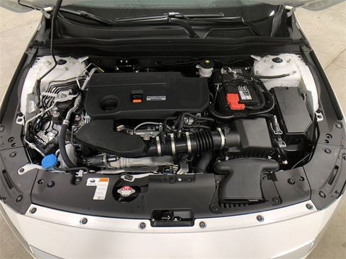 Used 2020 Honda Accord Touring image 33
