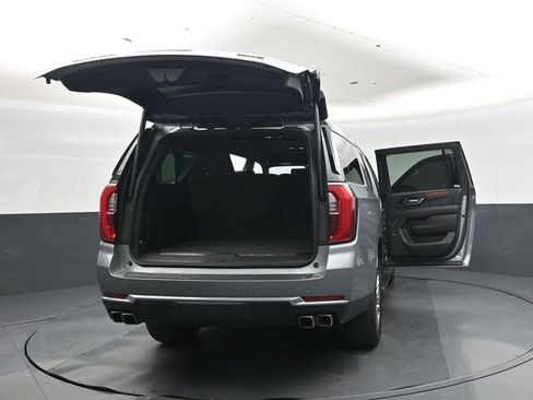 Used 2025 GMC Yukon XL Denali AWD/4WD image 51