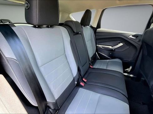 Used 2016 Ford Escape SE w/ Equipment Group 201A FWD image 25