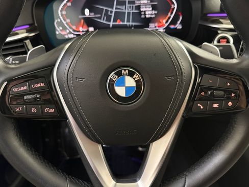 Used 2021 BMW 530i w/ Convenience Package RWD image 17