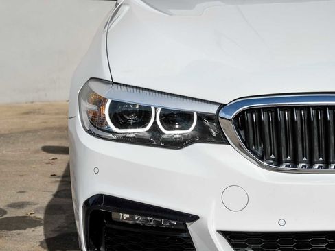 Used 2019 BMW 530i xDrive w/ M Sport Package image 50